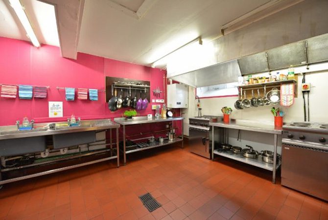 Oban Backpackers Kitchen