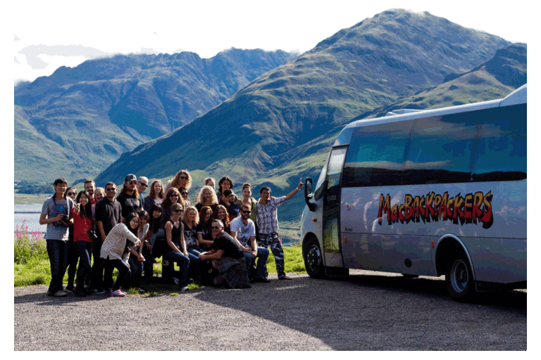 Macbackpackers-Tours Bus