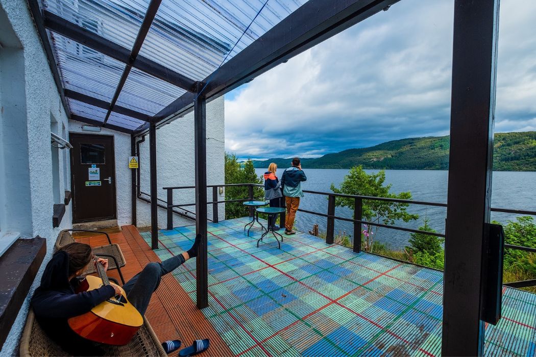 Lochside Hostel - Loch Ness- Patio