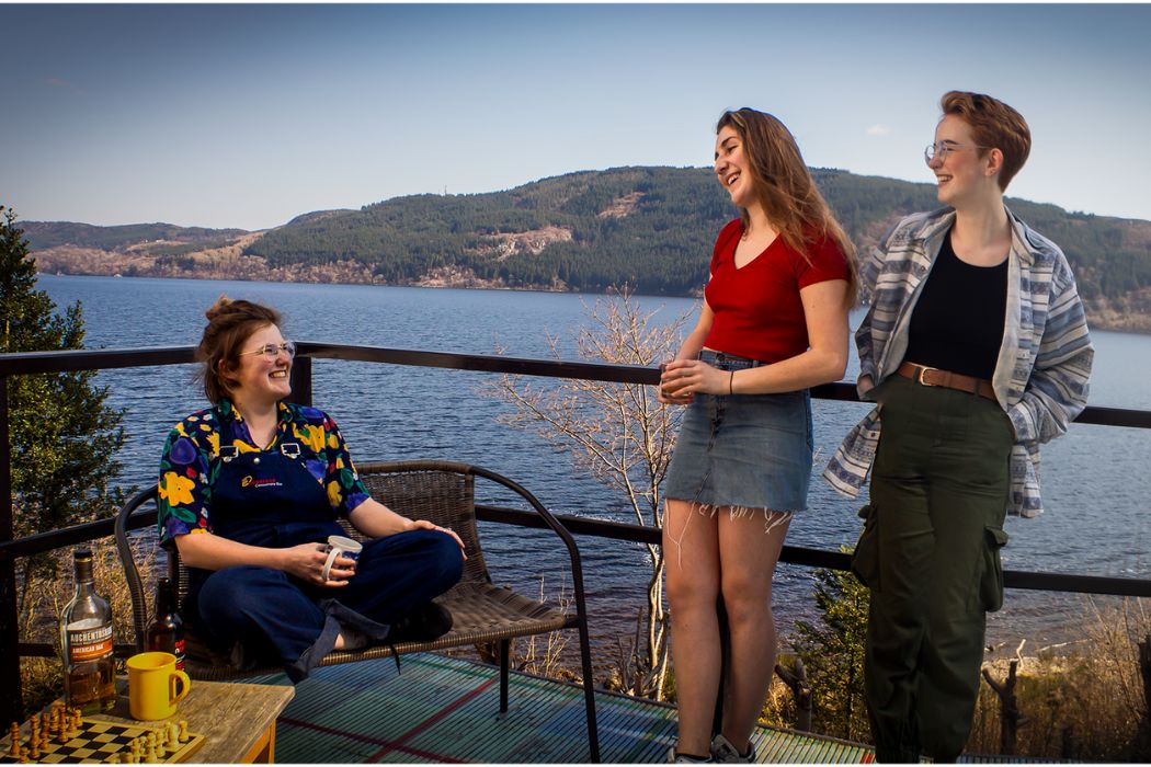 Lochside Hostel - Loch Ness- Patio