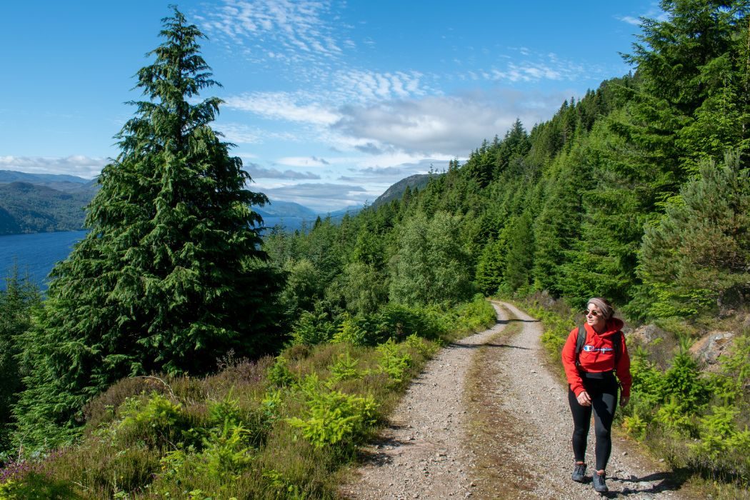 Lochside Hostel - Loch Ness- Hike