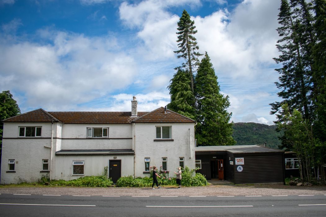 Lochside Hostel - Loch Ness- Building