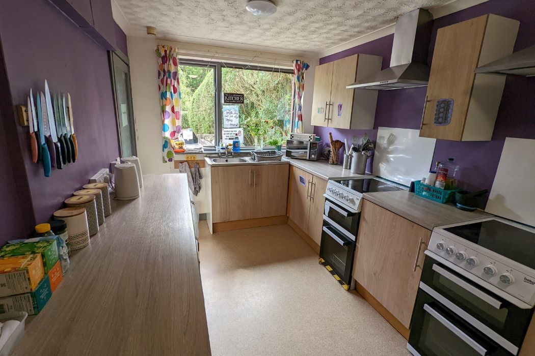 Fort William Backpackers Kitchen