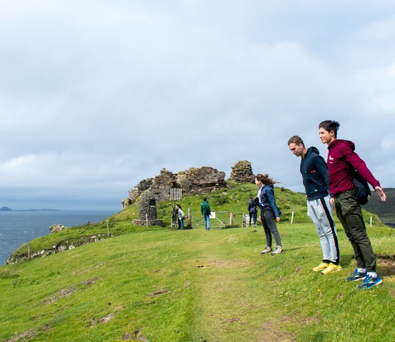 Duntulm Castle Macbackpackers Tour