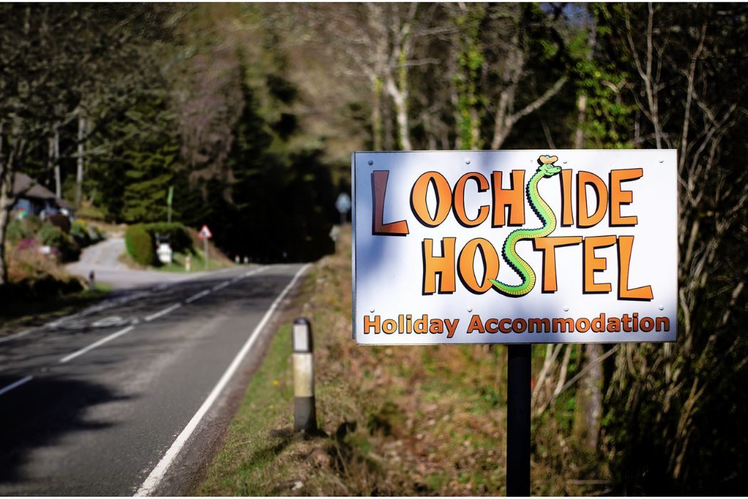 Lochside Hostel - Loch Ness- Sign