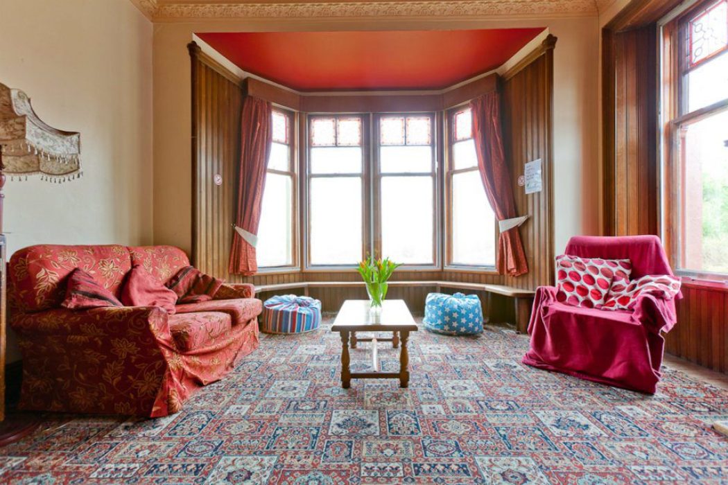 Fort William Backpackers Lounge