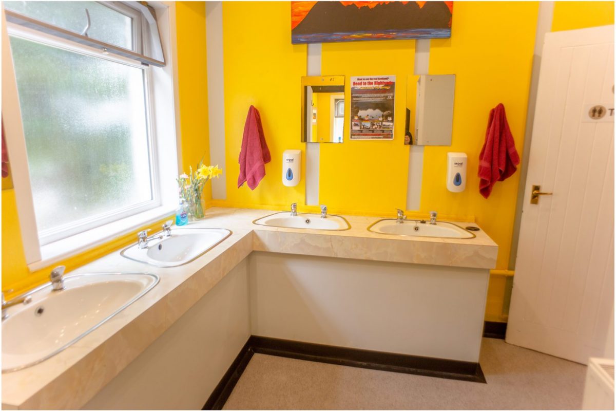 Bathroom of Lochside Hostel