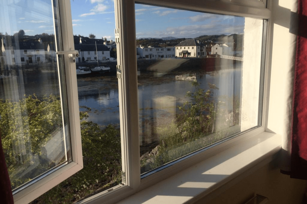 Kyleakin - Lochbuie Guest House - Isle of Skye